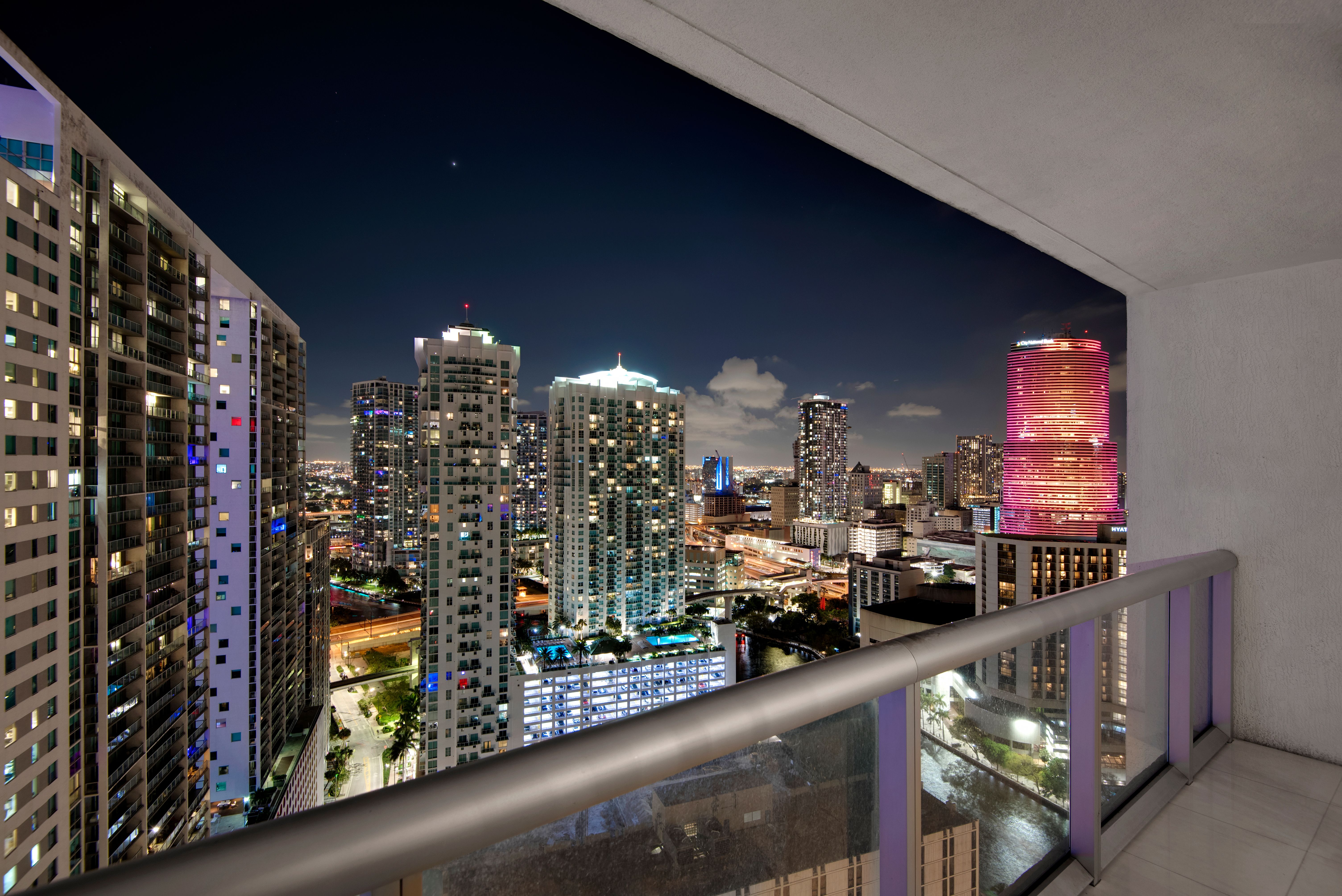 485 Brickell Ave Unit# 3208