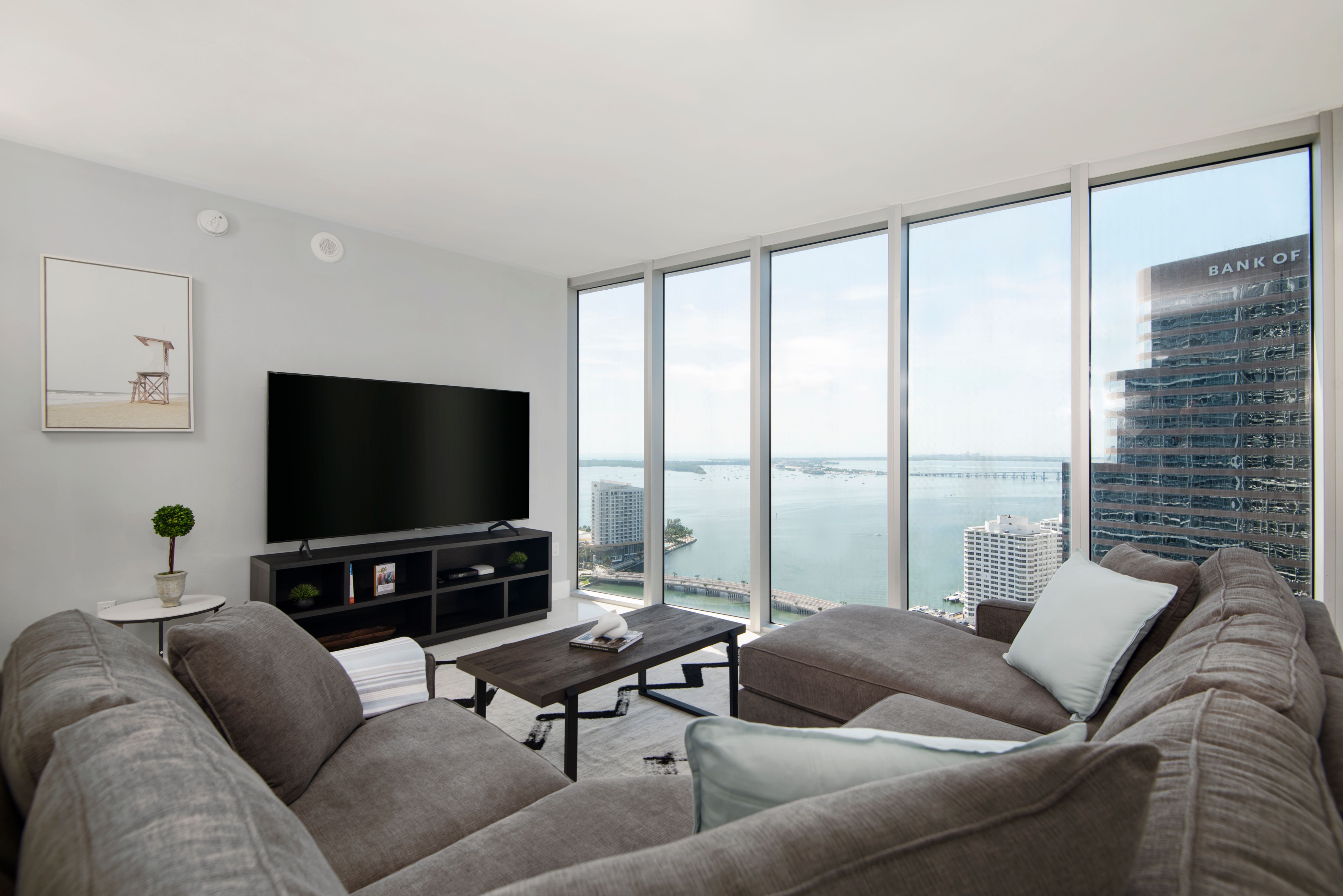 485 Brickell Ave Unit# 3208