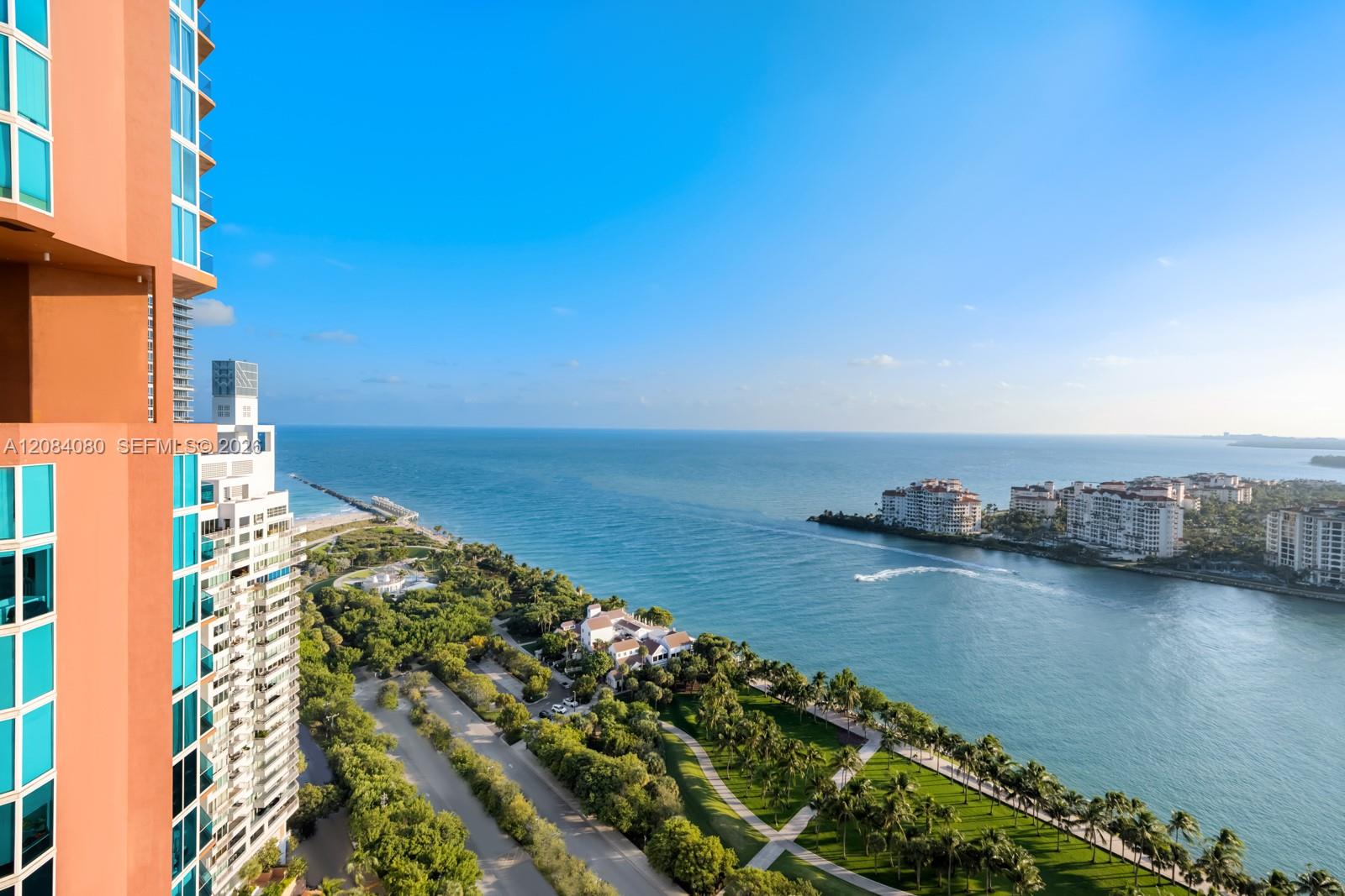 300 S Pointe Dr # 303