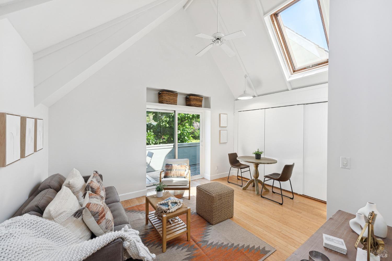 232 Miller Avenue Unit: 9