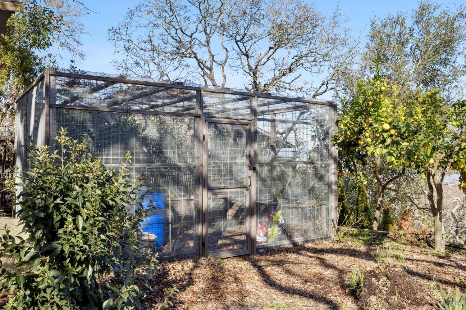 160 Crest Rd
