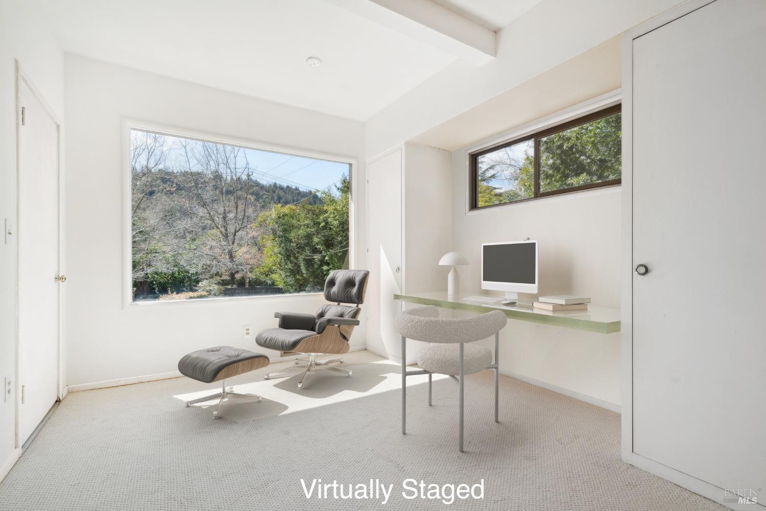 18 Sir Francis Drake Blvd