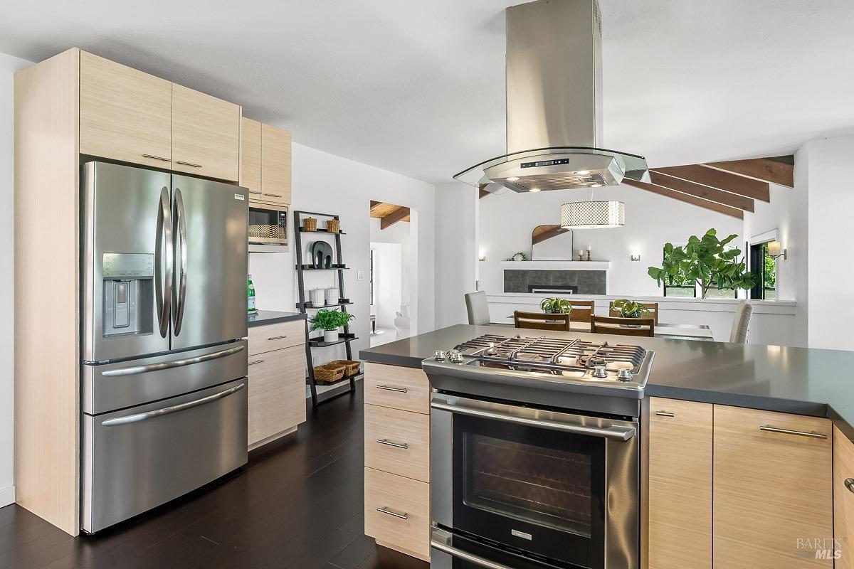 2532 Laguna Vista Dr