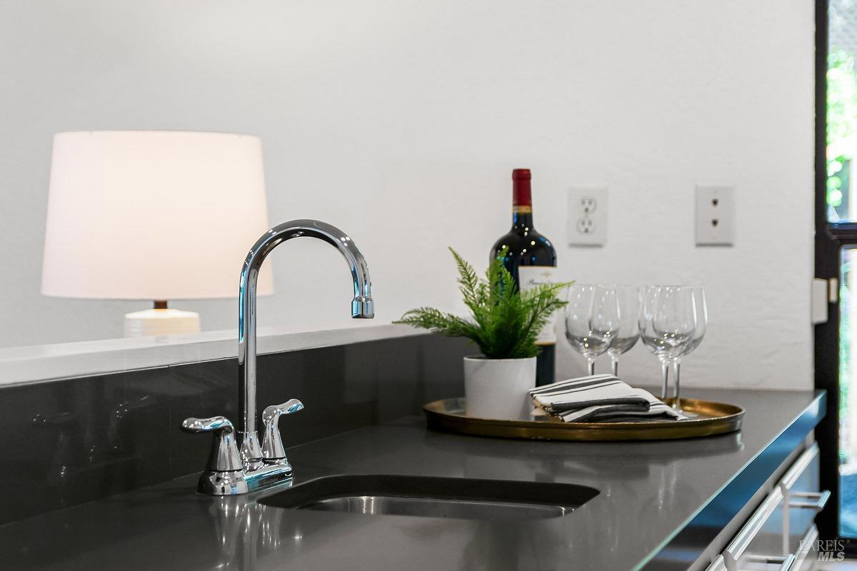 2532 Laguna Vista Dr