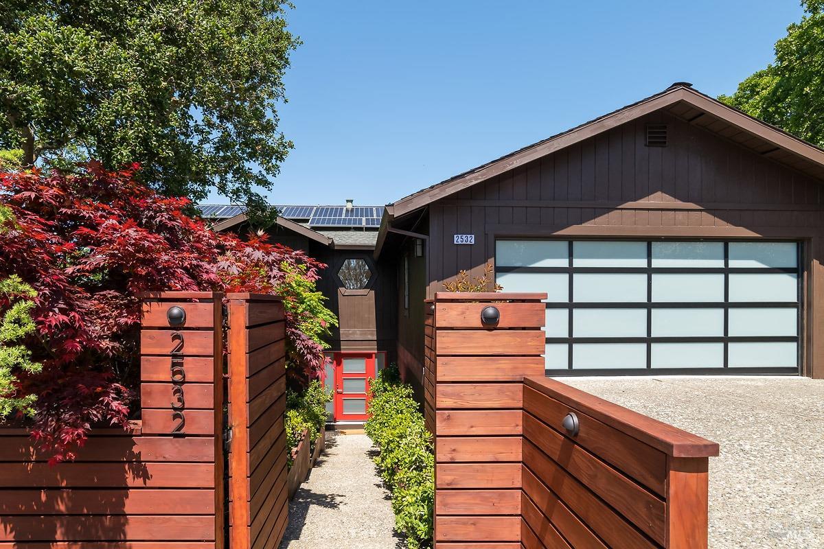 2532 Laguna Vista Dr