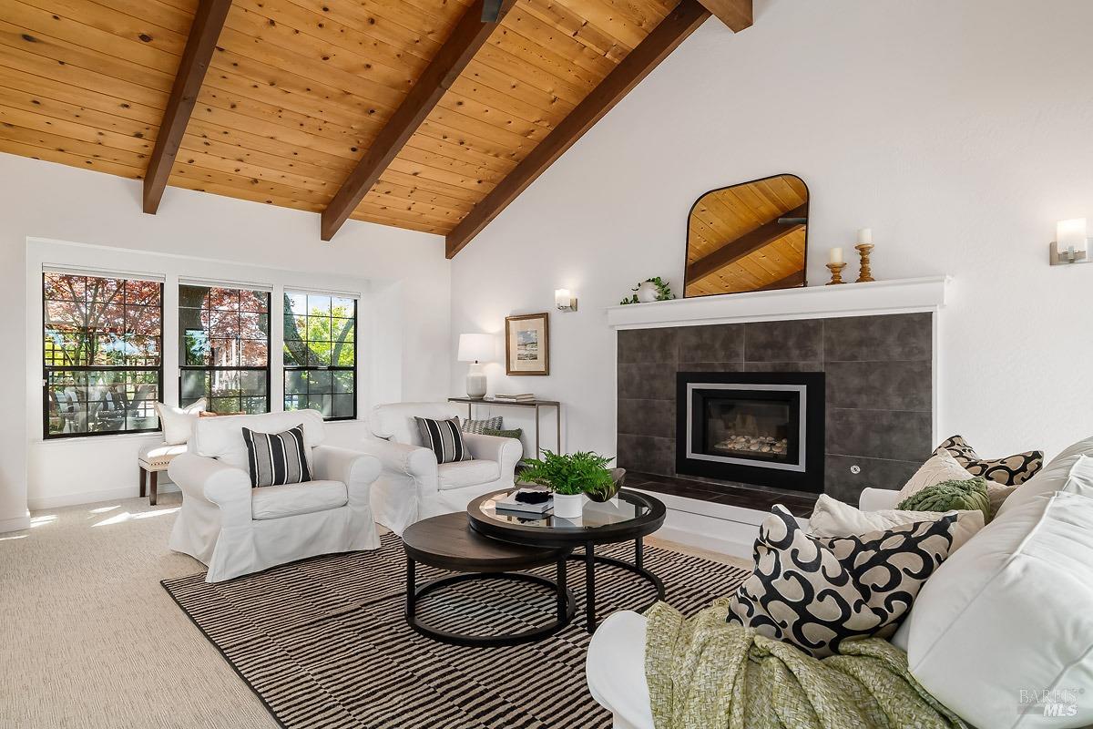 2532 Laguna Vista Dr