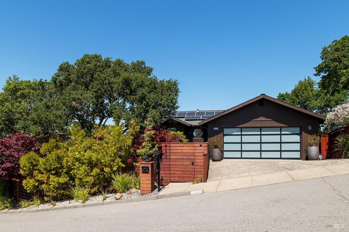 2532 Laguna Vista Dr