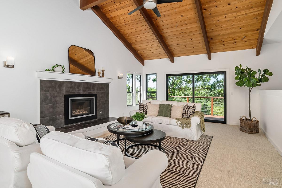 2532 Laguna Vista Dr