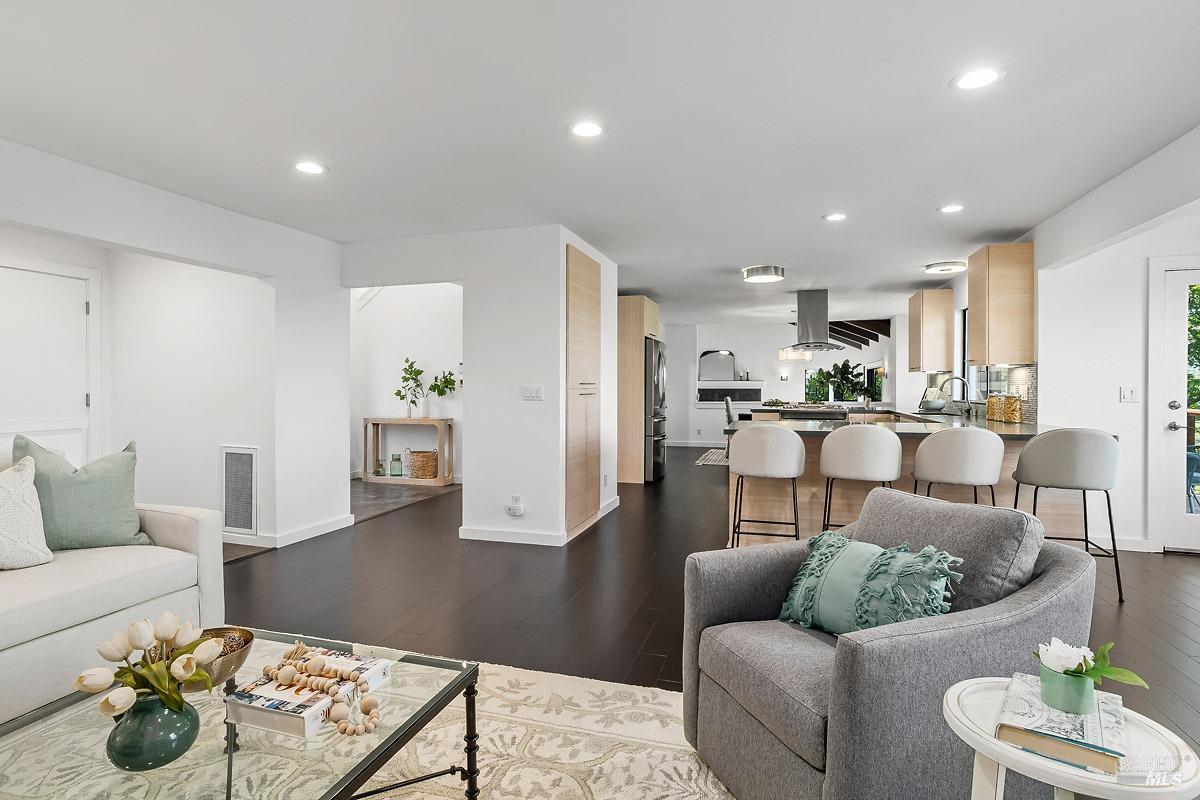 2532 Laguna Vista Dr