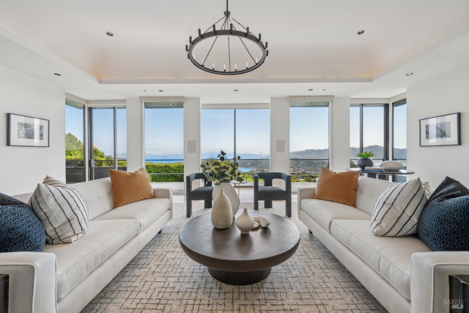 6 Saint Gabrielle Ct