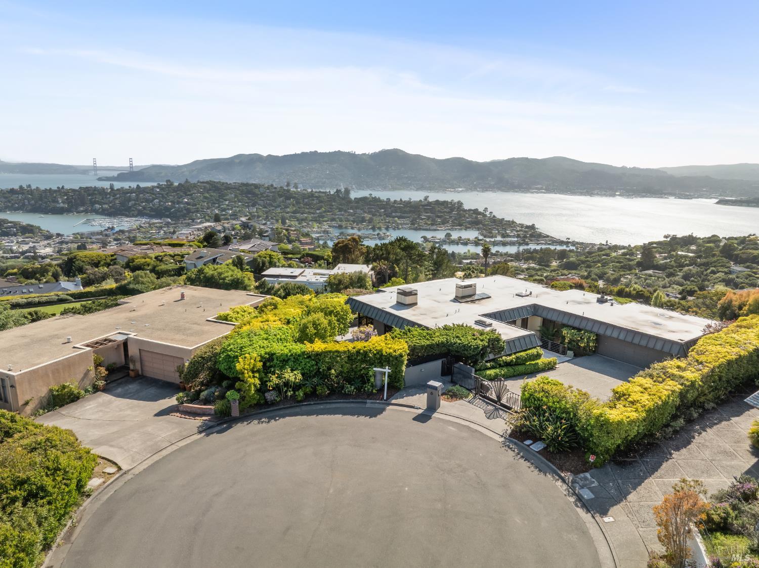 6 Saint Gabrielle Ct