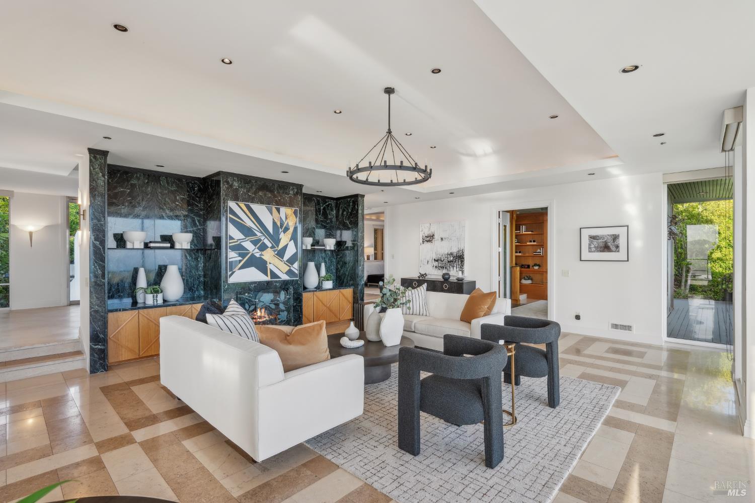 6 Saint Gabrielle Ct