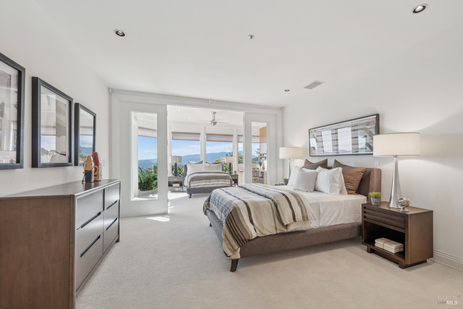 6 Saint Gabrielle Ct