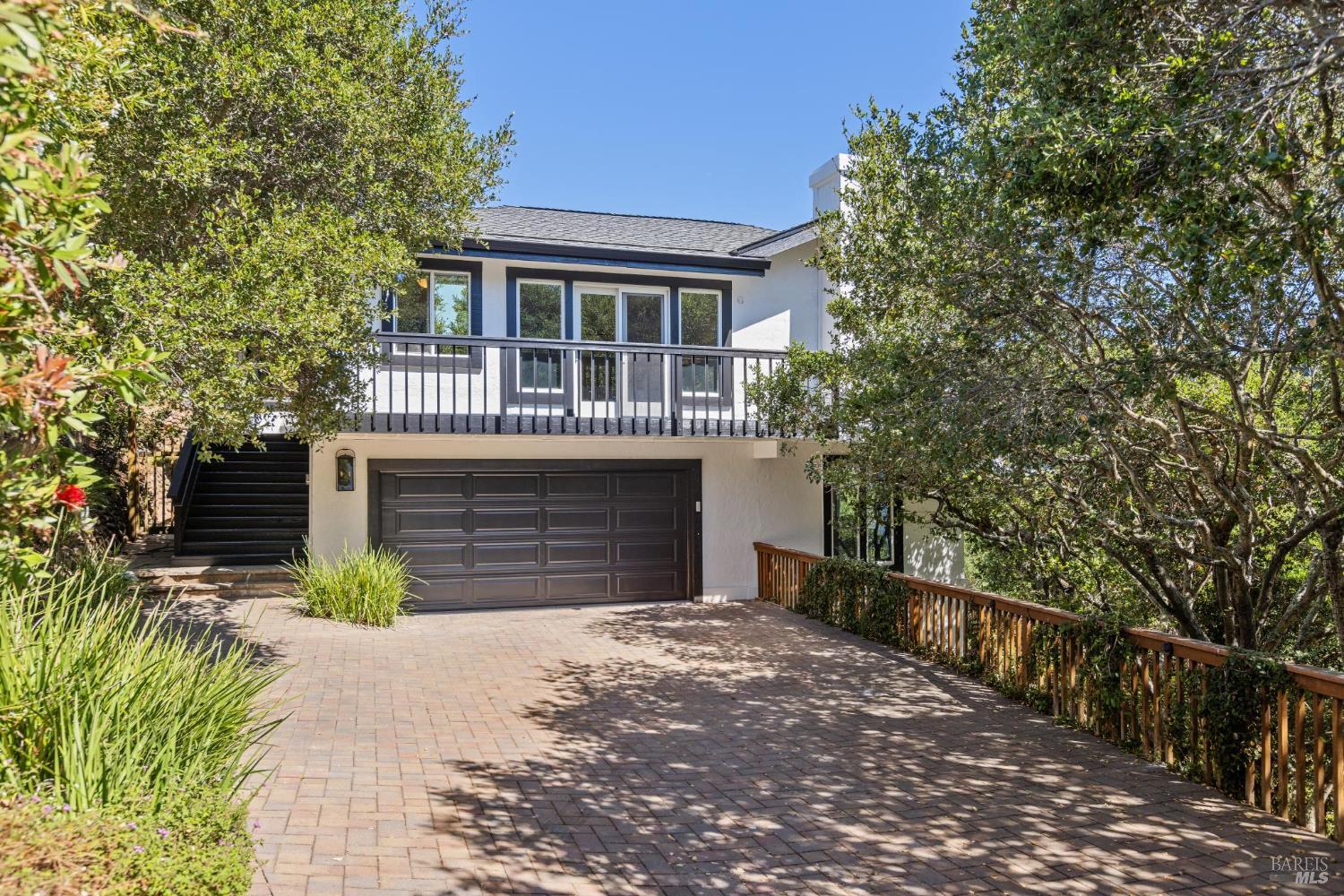 12 Tara View Road