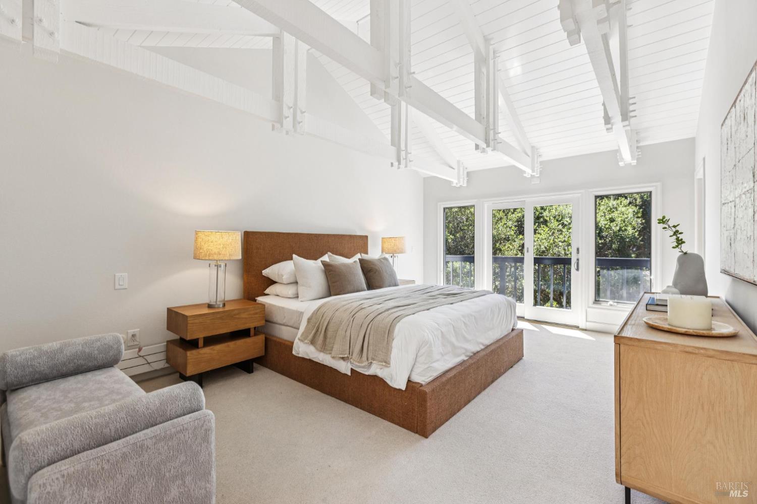 12 Tara View Road