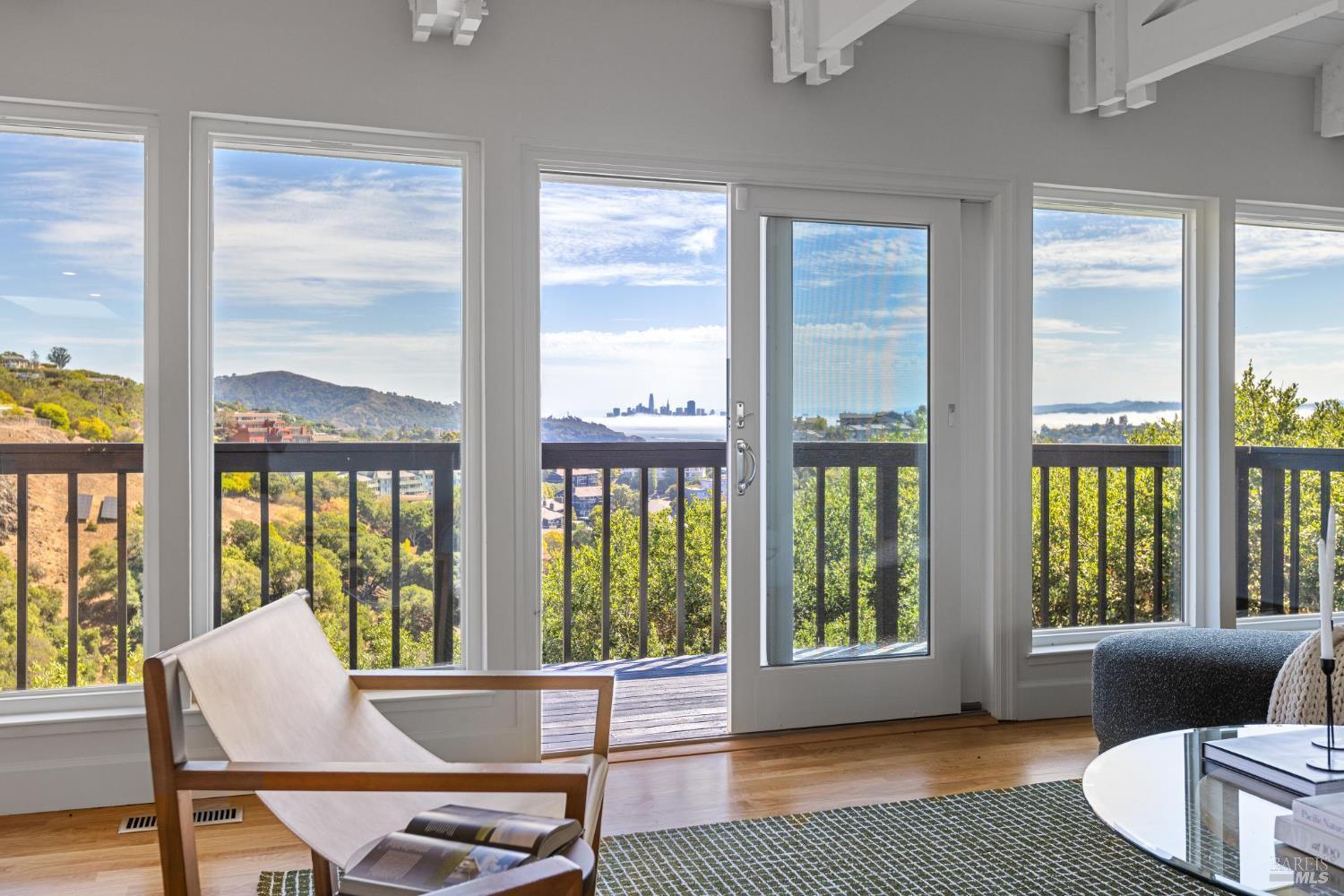 12 Tara View Road