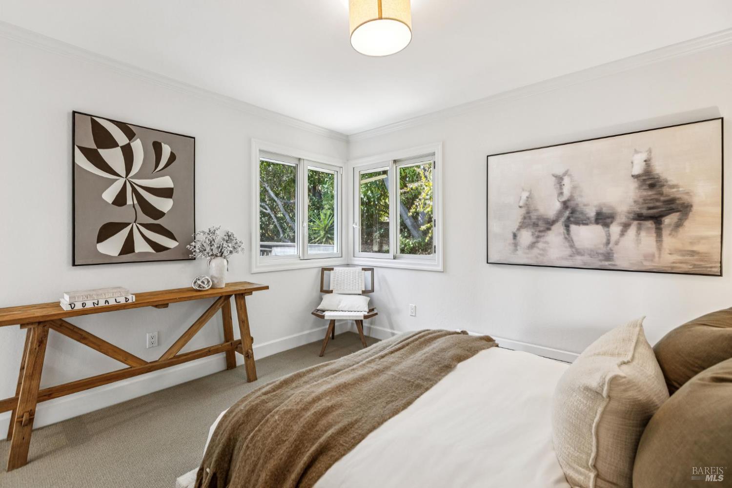 12 Tara View Road