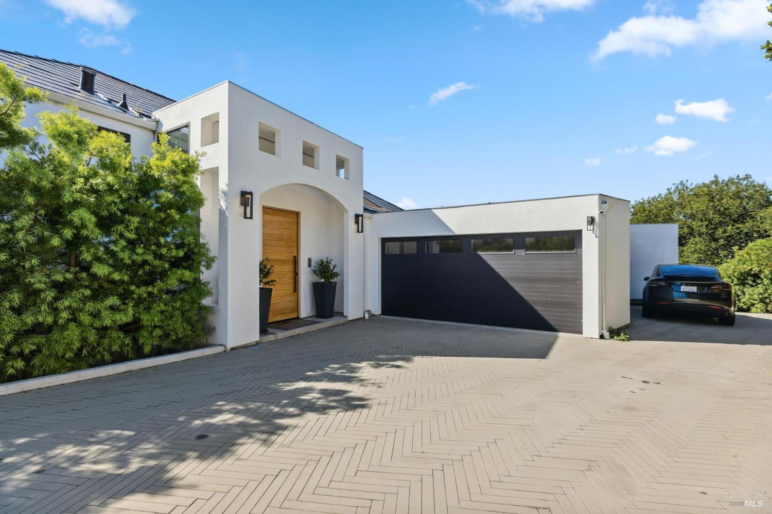 2 Audrey Ct