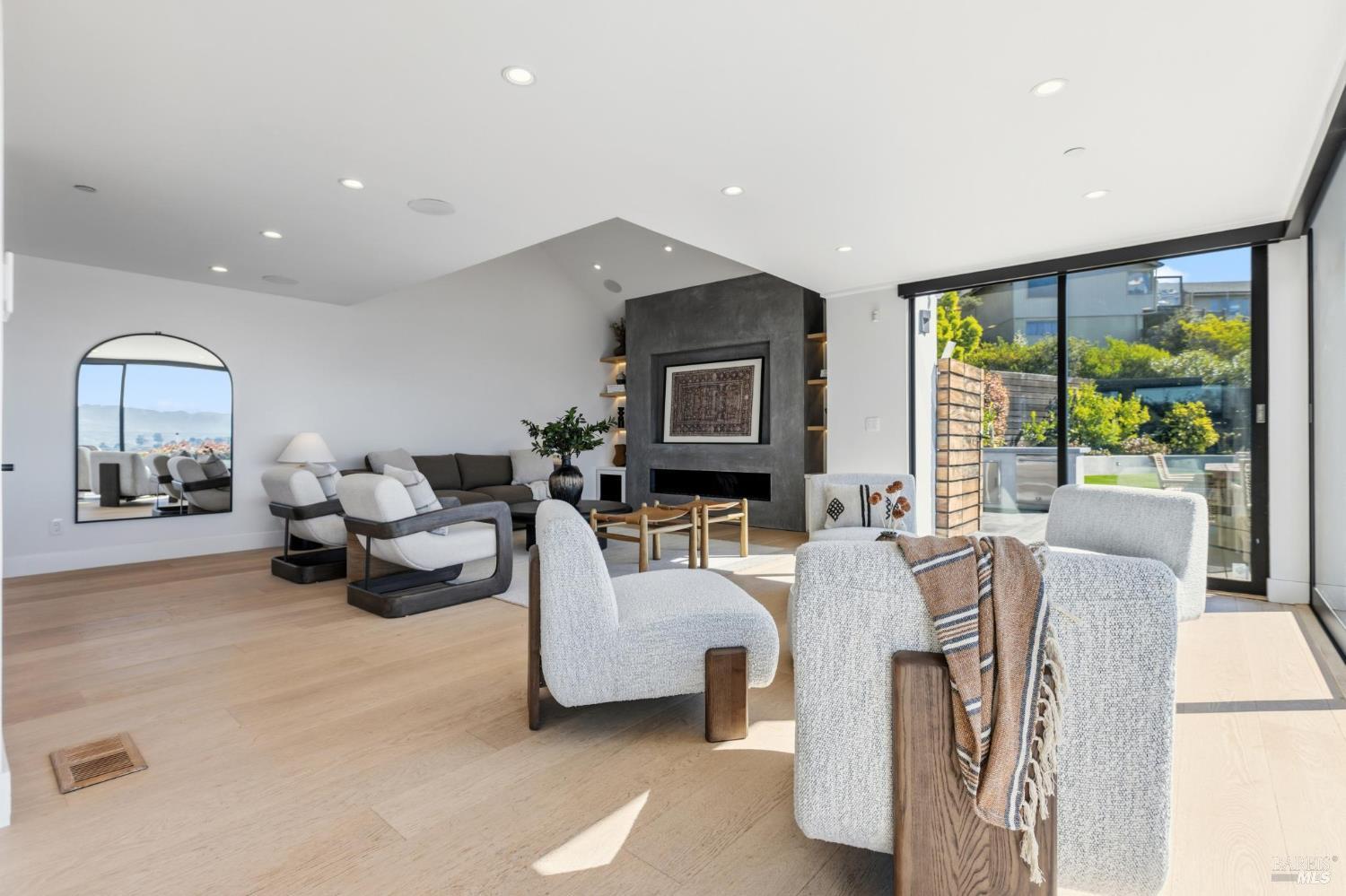 2 Audrey Ct