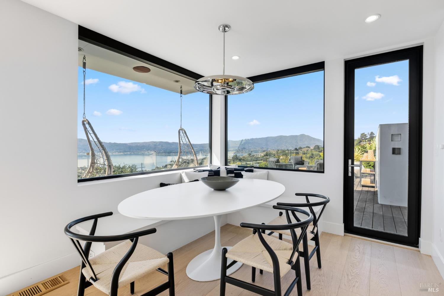 2 Audrey Ct