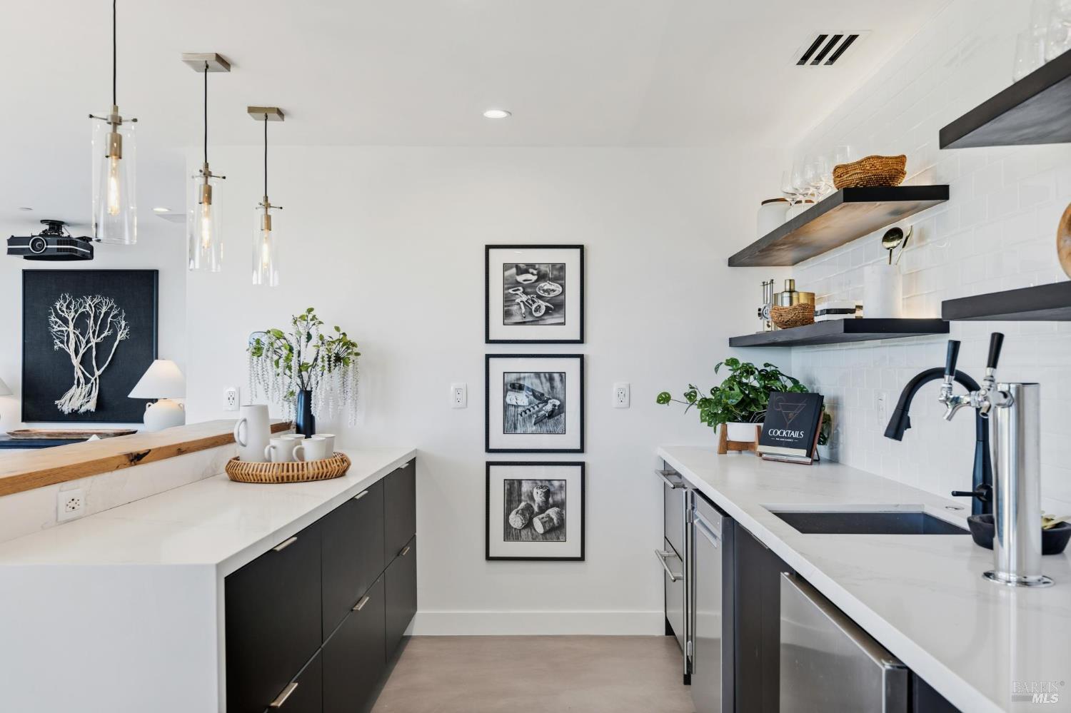 2 Audrey Ct