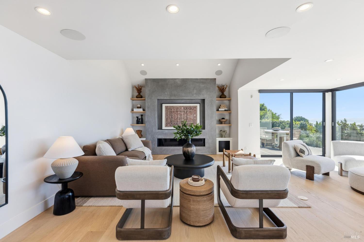 2 Audrey Ct
