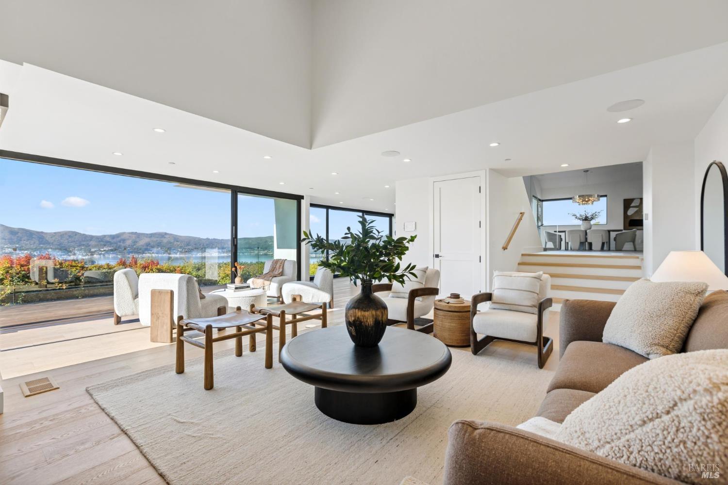 2 Audrey Ct