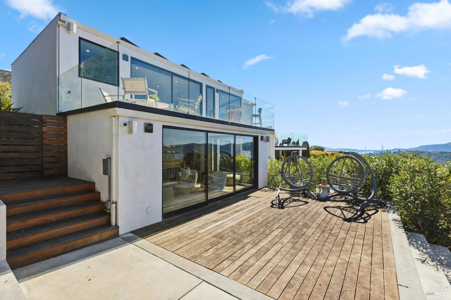 2 Audrey Ct