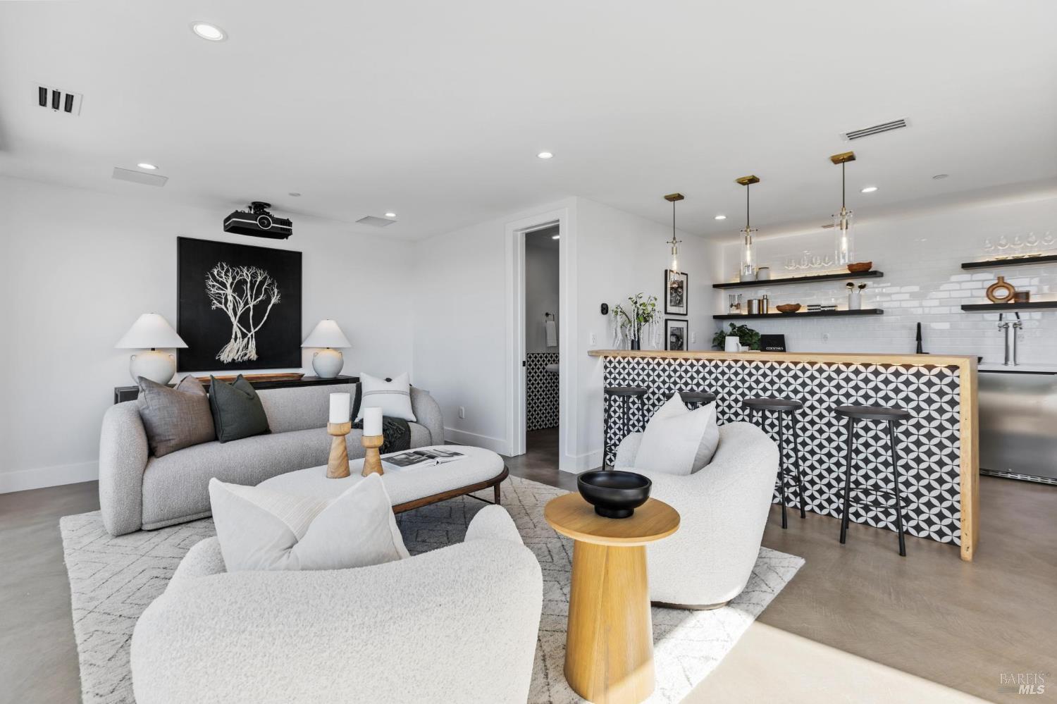 2 Audrey Ct