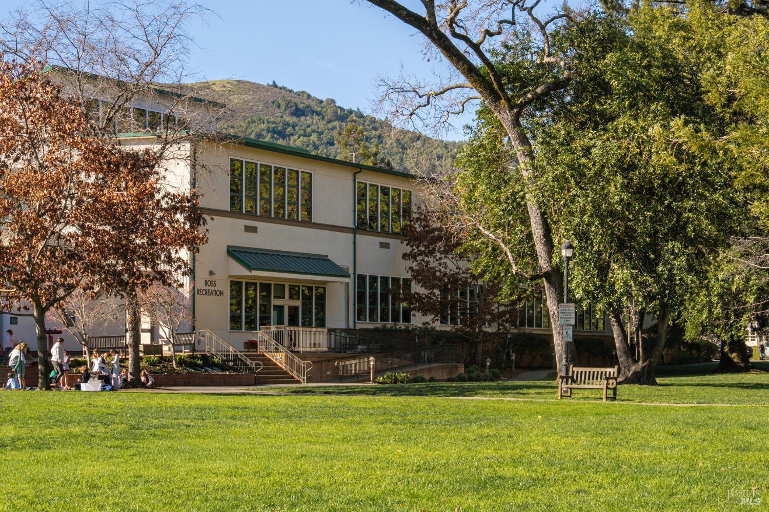 47 Redwood Drive