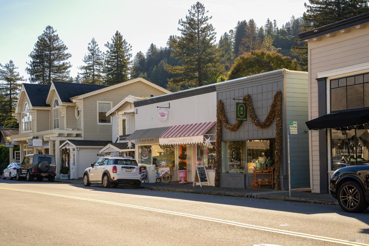 47 Redwood Drive