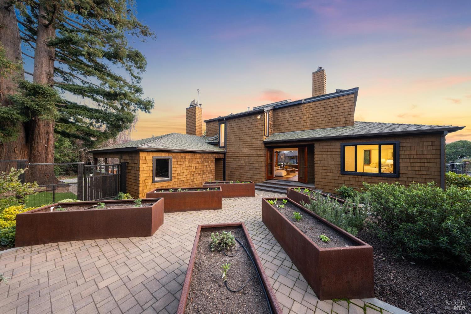 7 Palmer Court