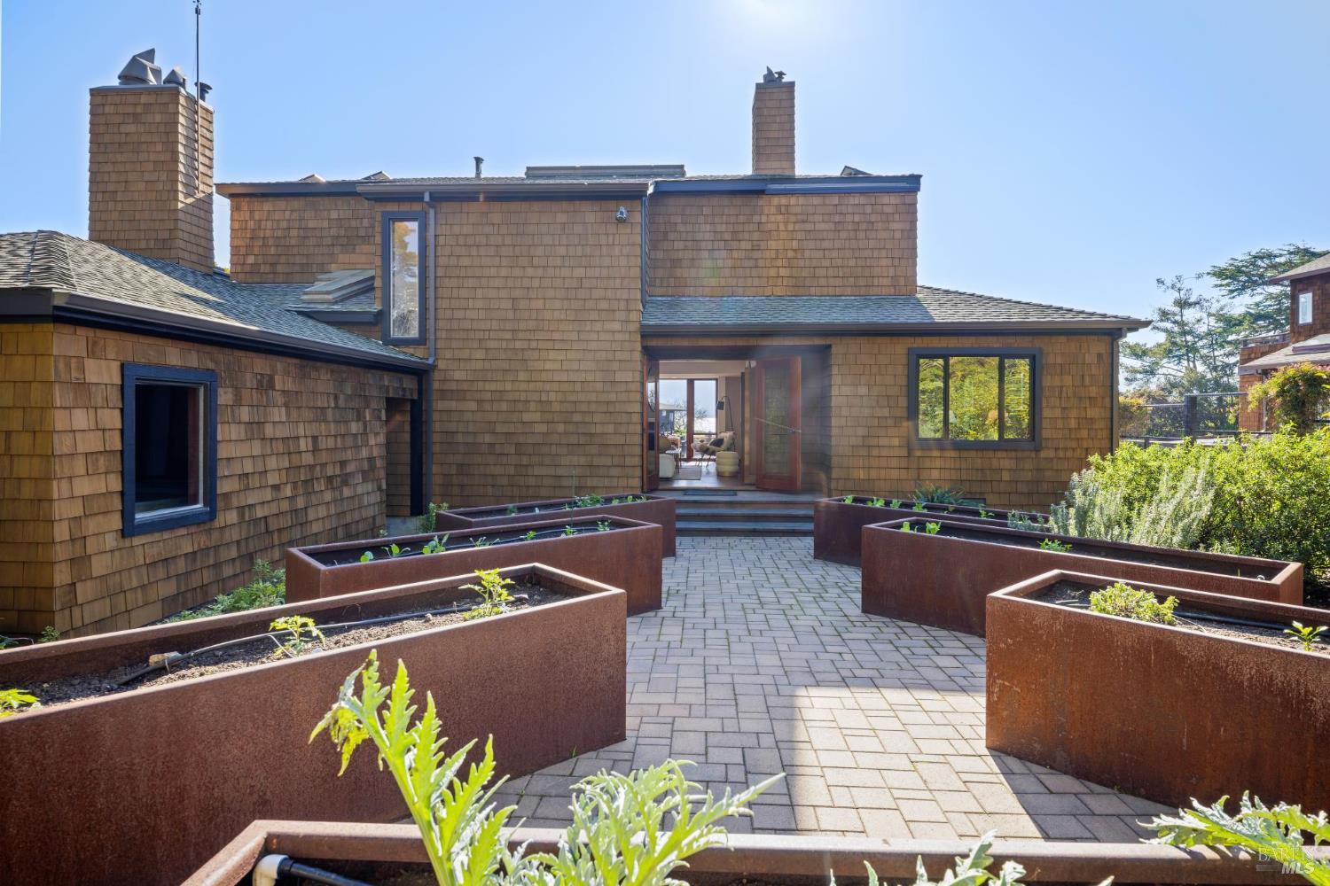 7 Palmer Court