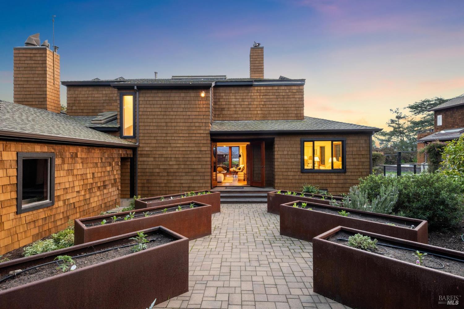7 Palmer Court