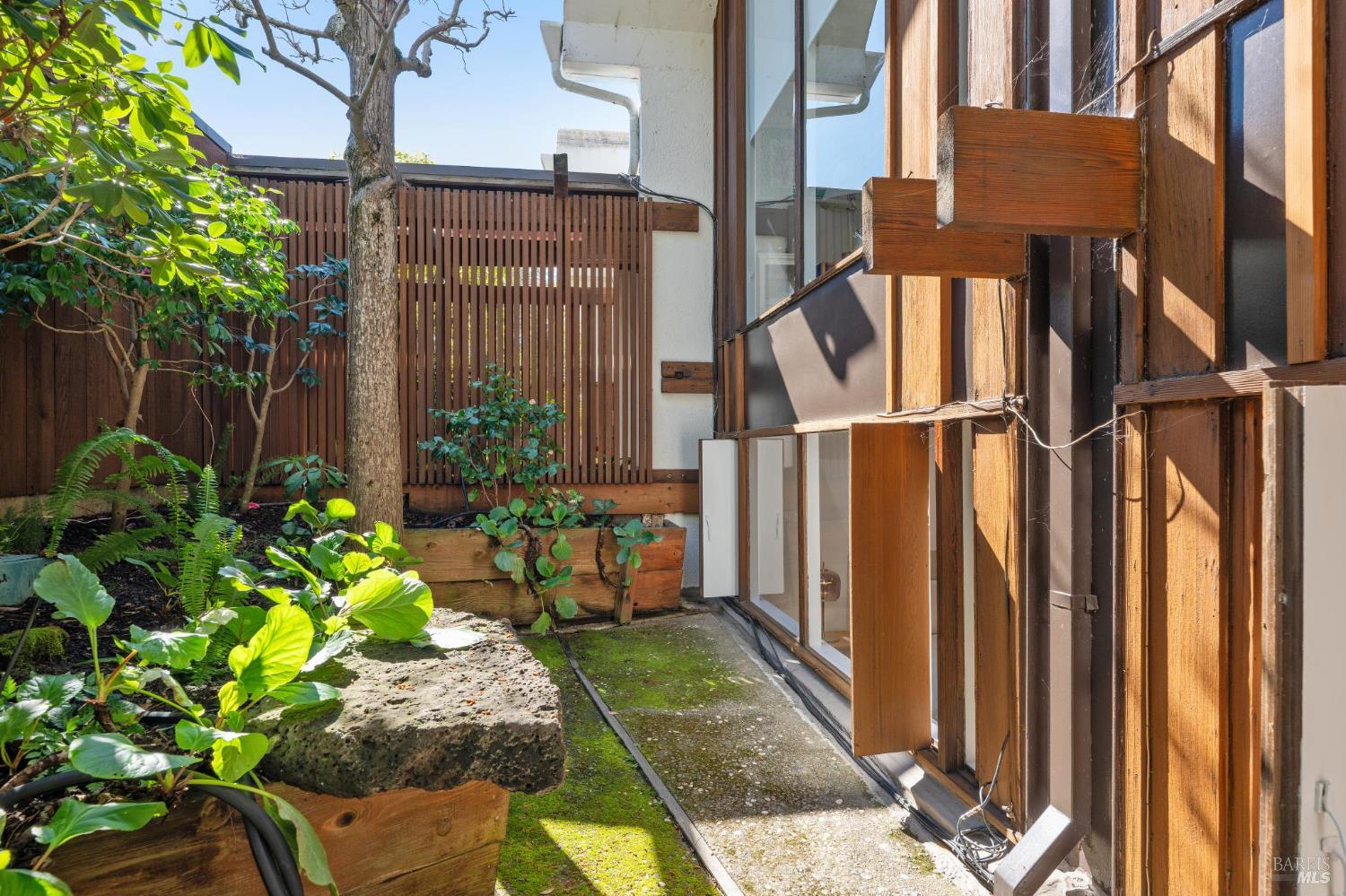 2 Lyford Drive Unit: #6