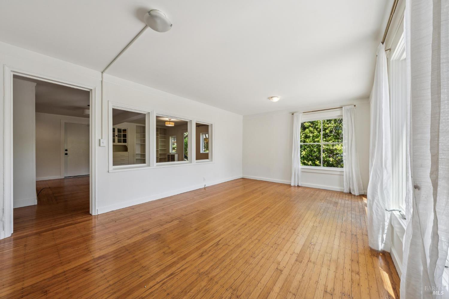 158 Edwards Avenue