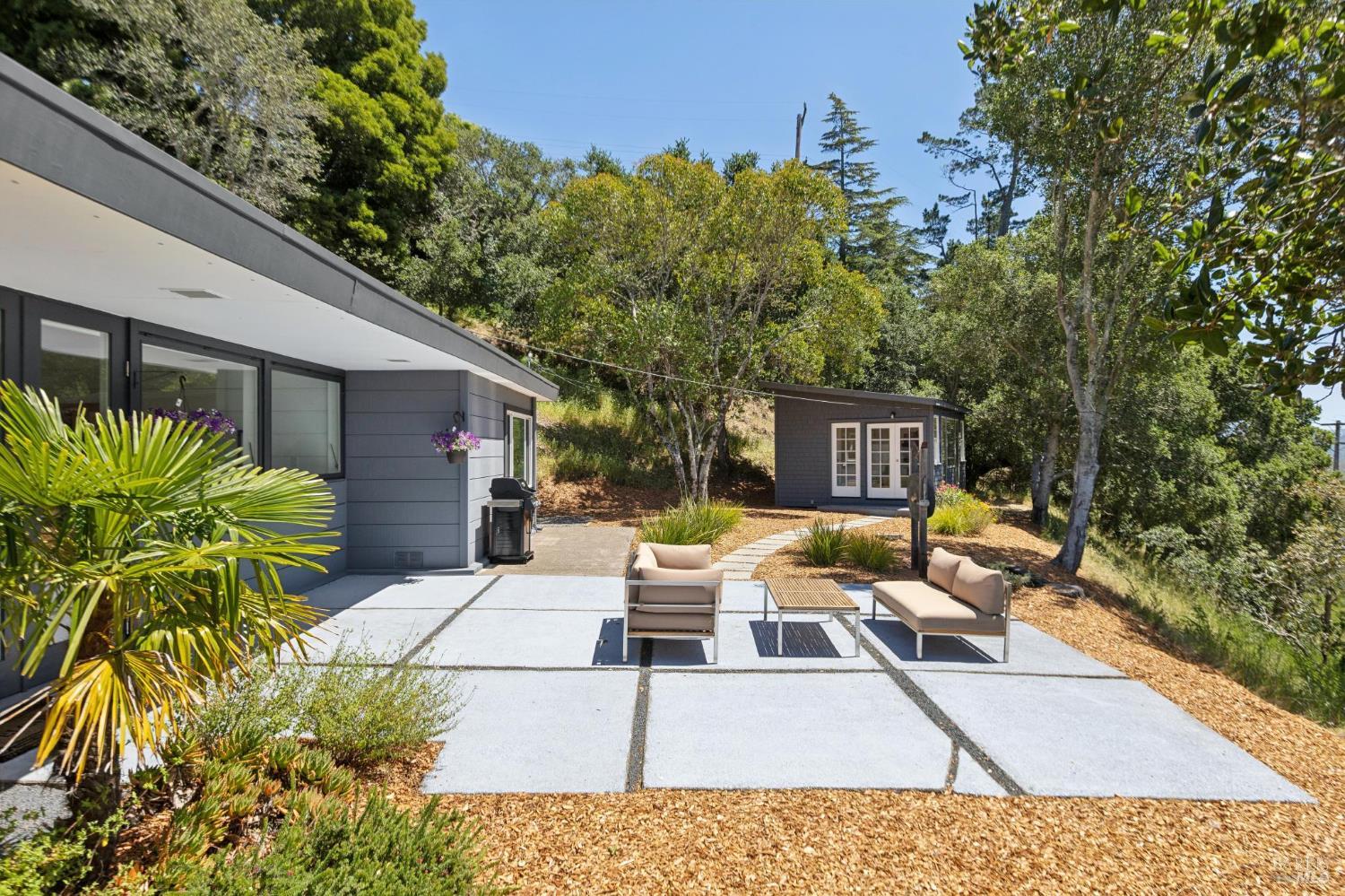 25 Brushwood Lane