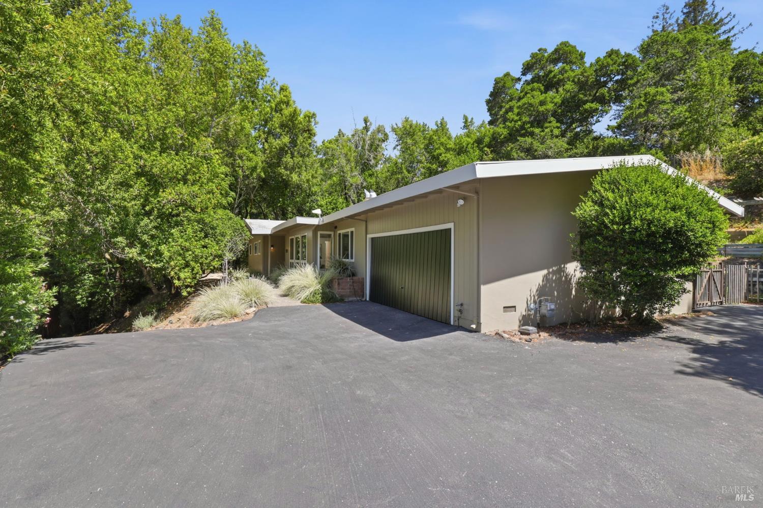 81 Laurel Grove Avenue