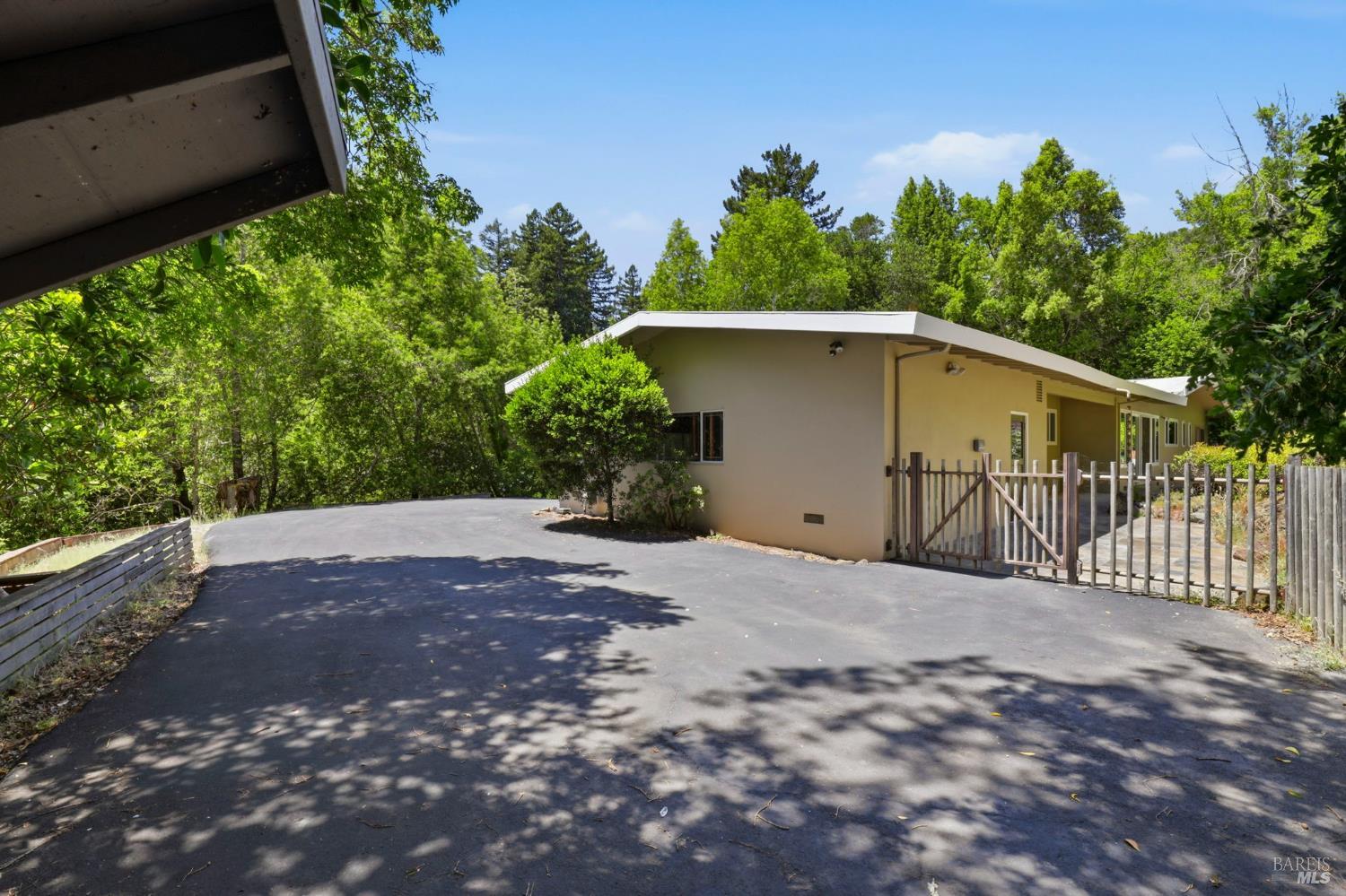 81 Laurel Grove Avenue