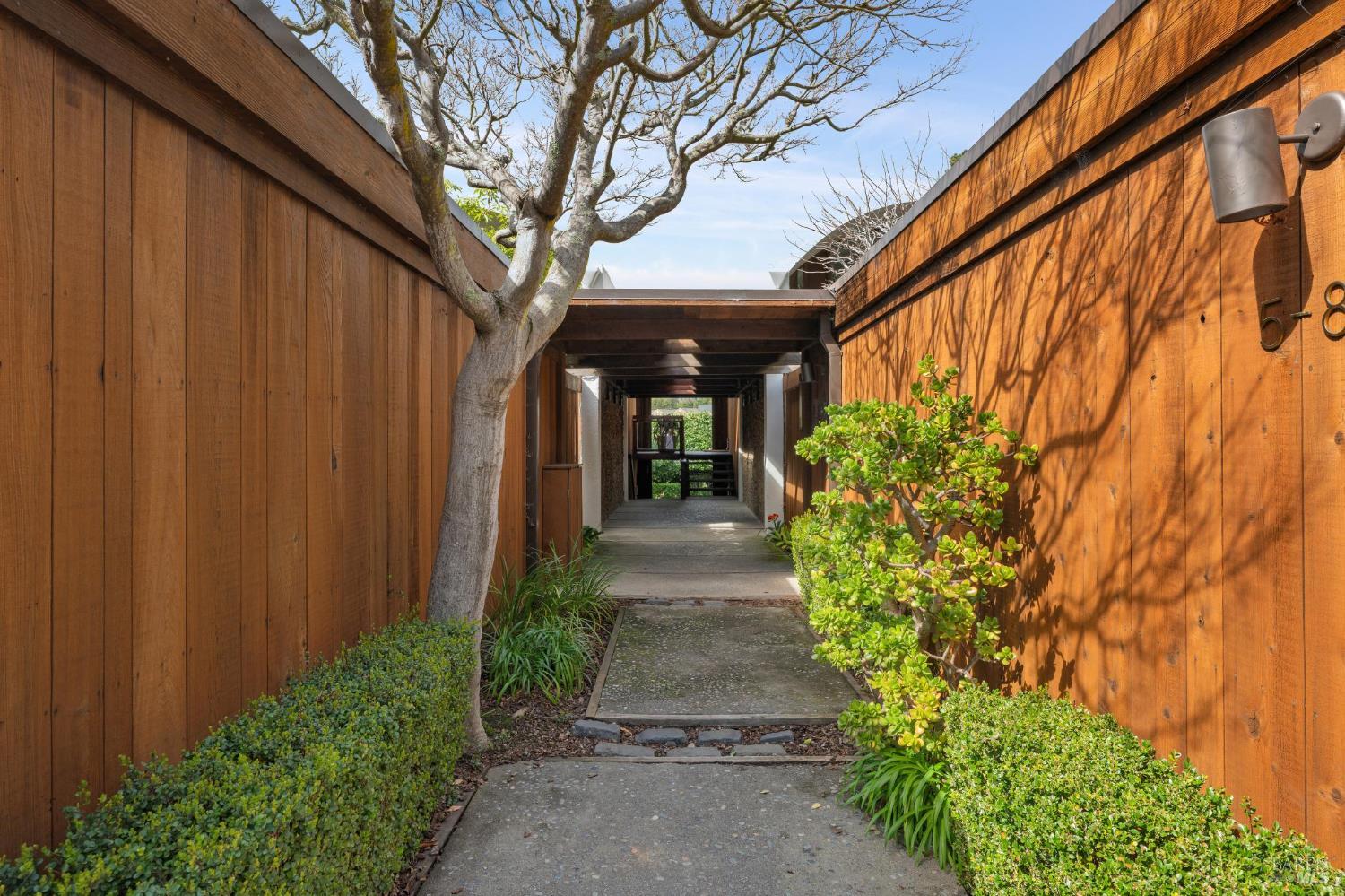2 Lyford Drive Unit: #6