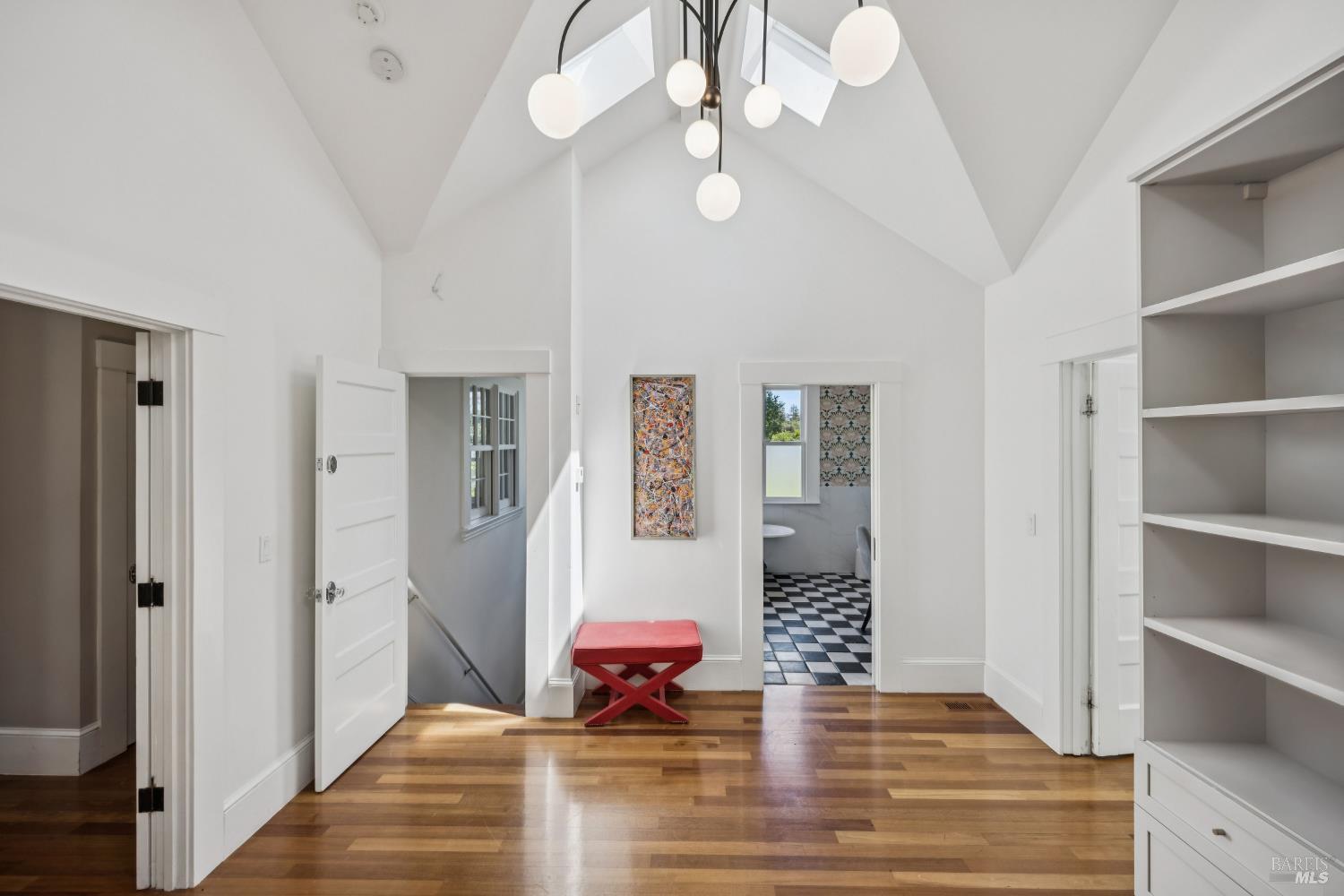 8 Sir Francis Drake Boulevard