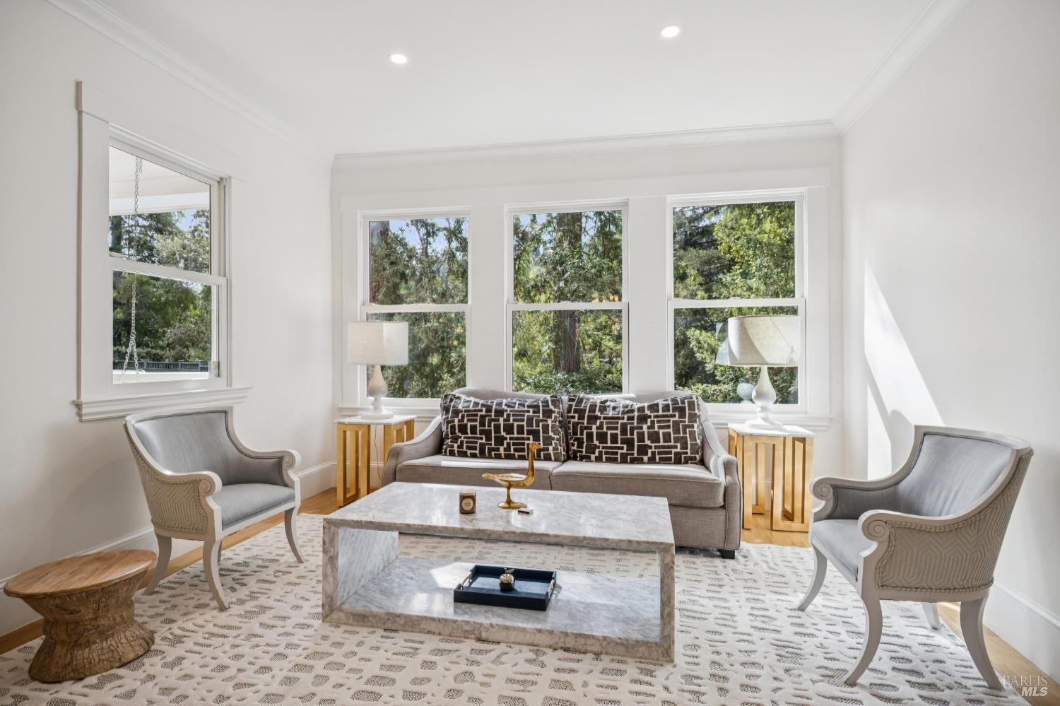 8 Sir Francis Drake Boulevard