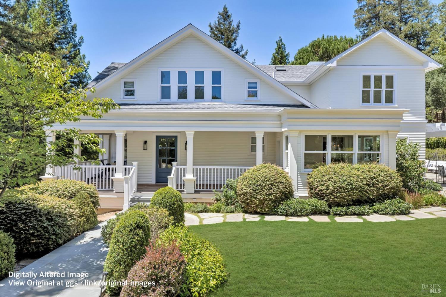 8 Sir Francis Drake Boulevard