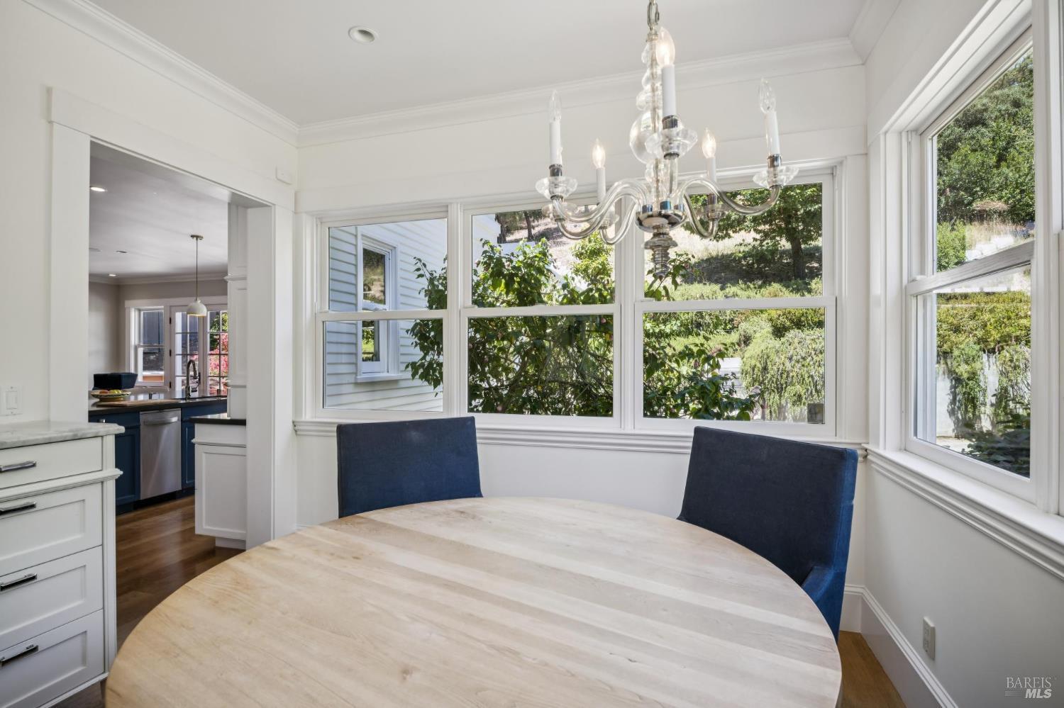 8 Sir Francis Drake Boulevard