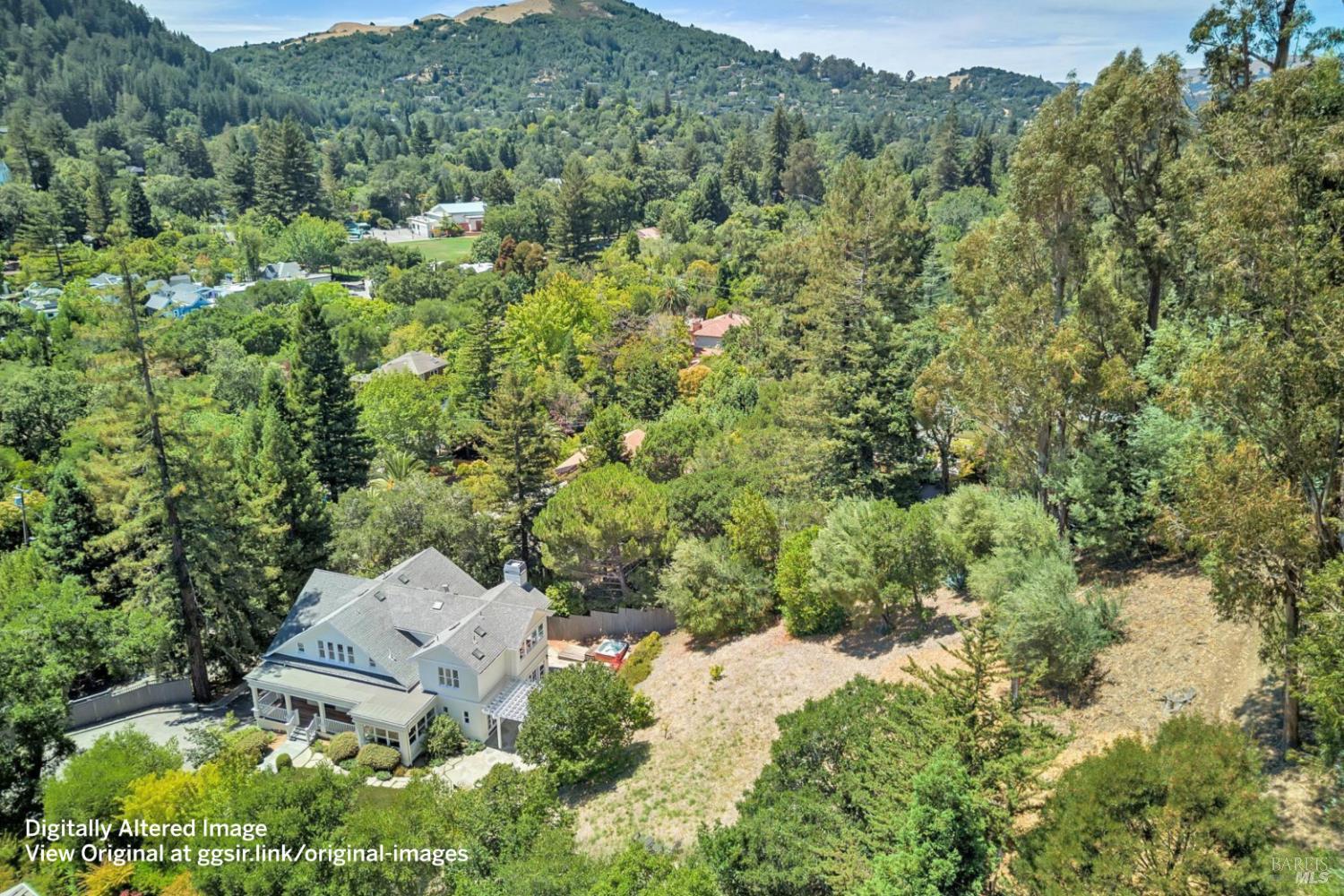 8 Sir Francis Drake Boulevard