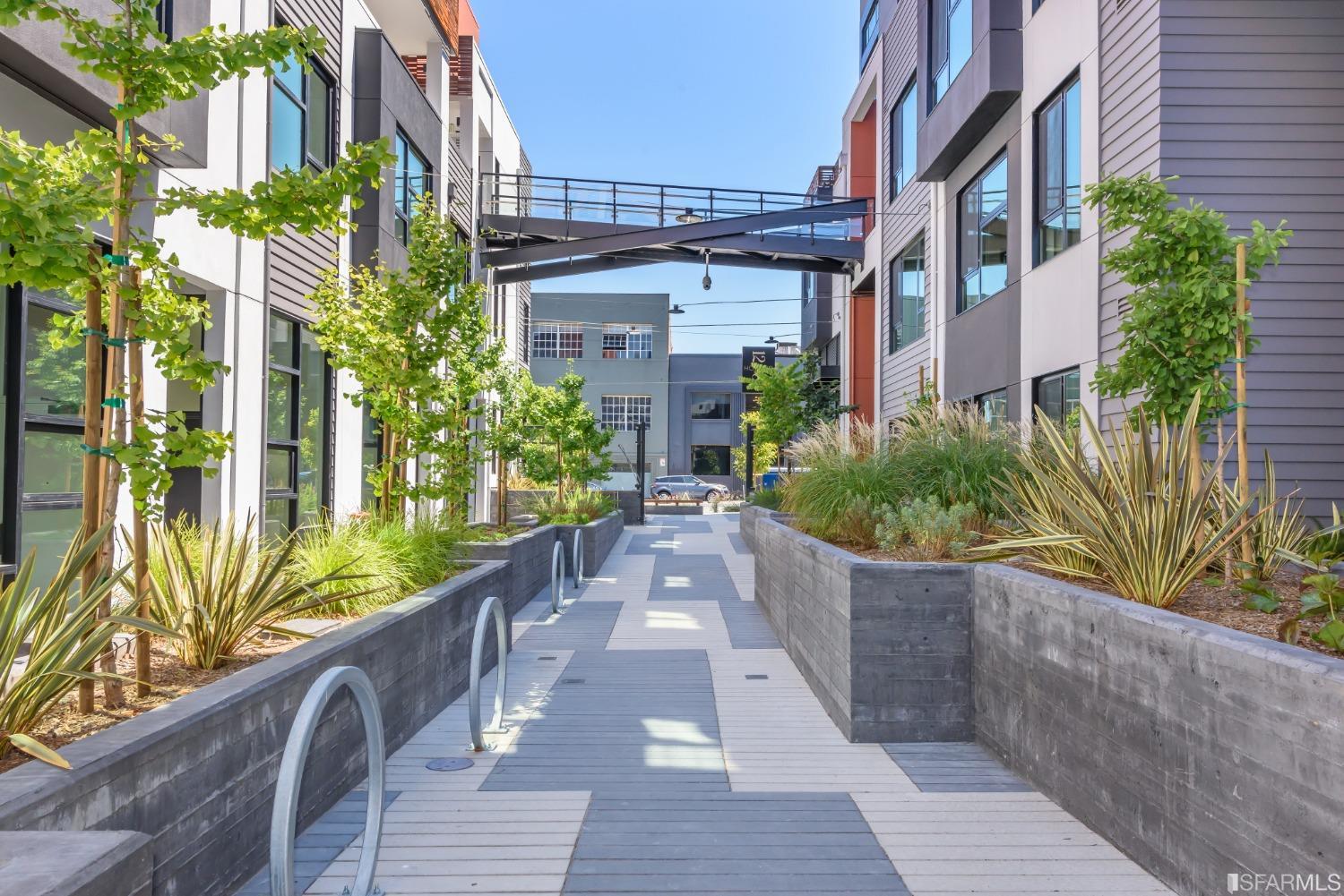 1288 Howard Street Unit: 402