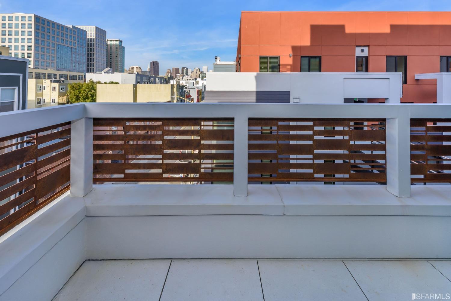 1288 Howard Street Unit: 402