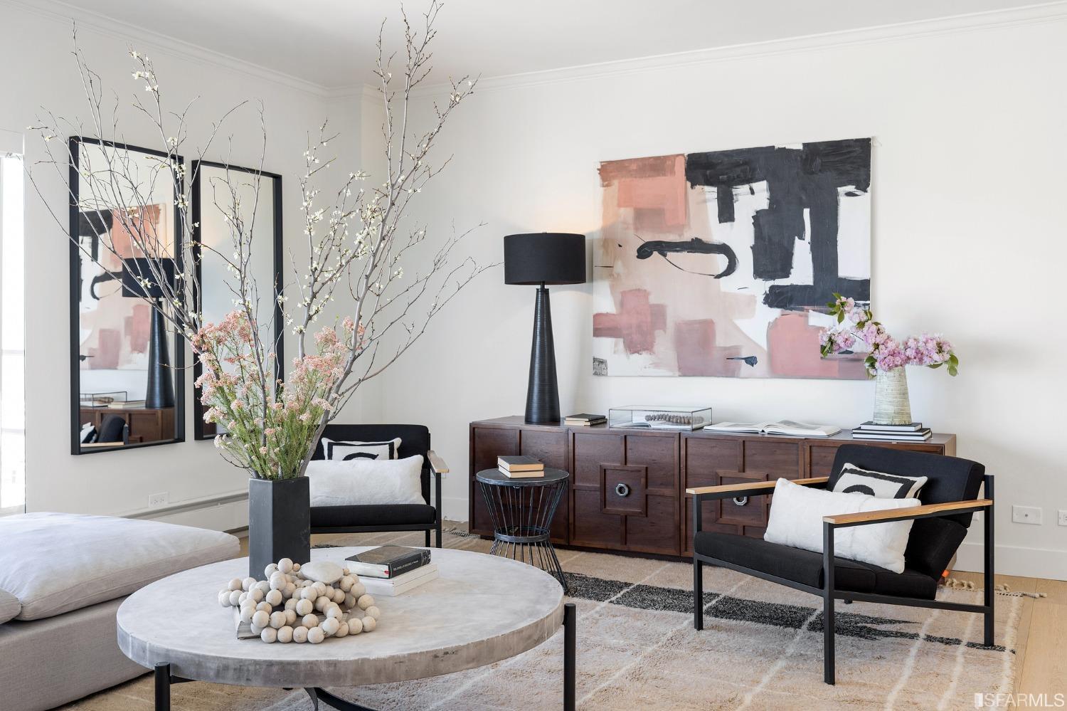 30 Miller Place Unit: 8