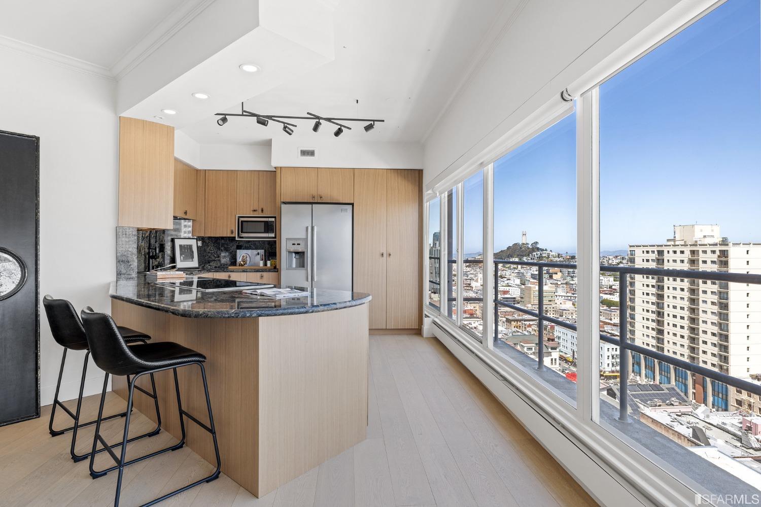 30 Miller Place Unit: 8