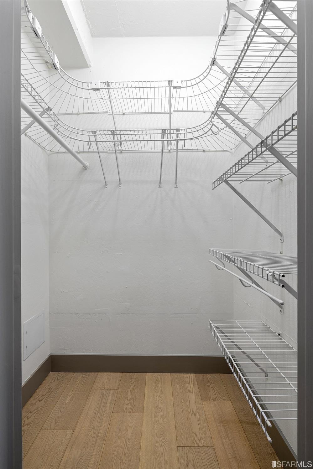 30 Miller Place Unit: 8